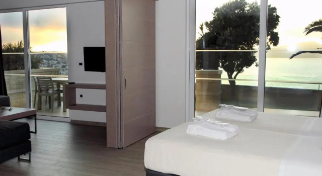 Полулюкс с видом на море Renieris Hotel