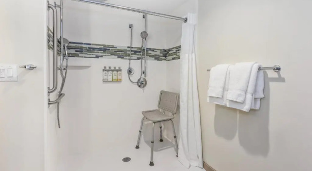 Номер Standard EVEN Hotel Ann Arbor S - University Area by IHG