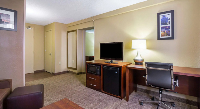 Двухместный люкс Comfort Inn Cleveland Downtown