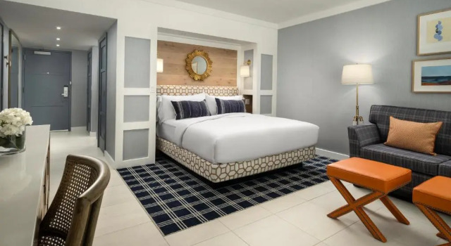 Двухместный номер Cabana с видом на бассейн Hotel del Coronado, Curio Collection by Hilton