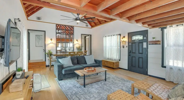 2 Mi to Big Bear Lake: Cabin w/ Game Room