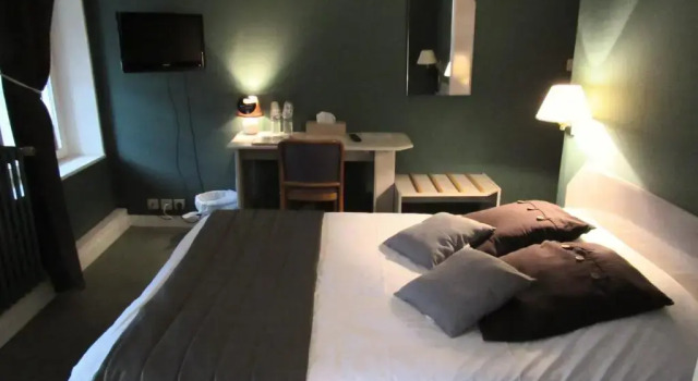 Четырёхместный номер Standard Hotel Restaurant de la Marne