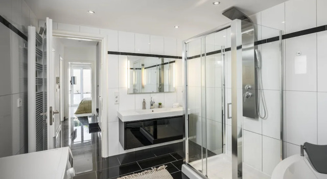 Номер Standard Дуплекс с балконом Euphoria Seaview Residences with Shared Pool by Konnect