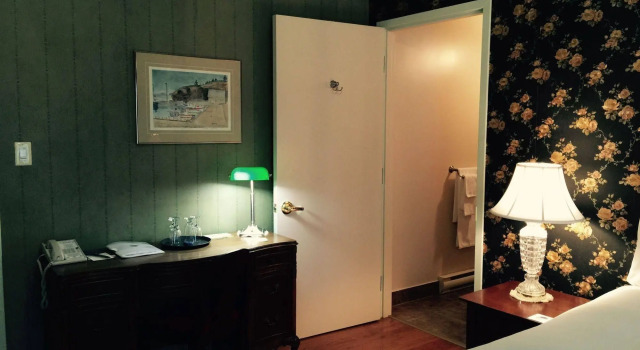 Auberge sous Les Arbres, Rezervovat Hostel  