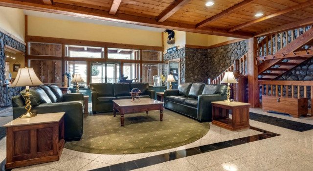 Mountain Edge Resort & Spa, Varaa Lomakeskus Hotellit New England uima-altaalla, Uima-allas