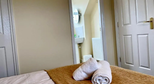 St Margarets House - Modern - 3 Bed Townhouse - Parking - Marvello Properties, Boek Hotel Hotels in Norfolk met parkeren, Parkeren