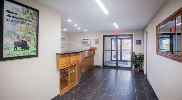 Двухместный люкс Deluxe c 1 комнатой Travelodge by Wyndham Wahpeton