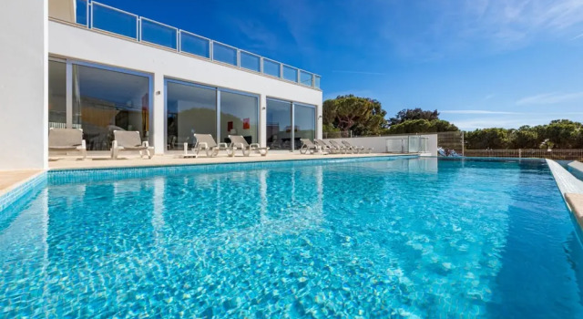 Villa Ocean Pine, Забронировать Вилла Албуфейра Барловенто, рядом с Пляж Эваристо