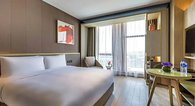 Двухместный номер Standard Novotel Shanghai Clover