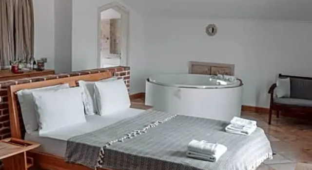 Orino Suites, Забронировать Отель Отели Каякей с бассейном, Бассейн