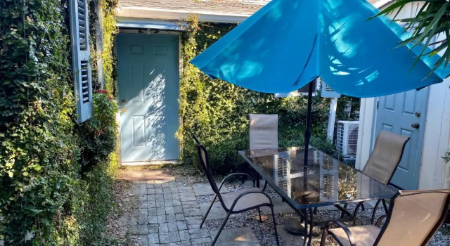 Апартаменты Antonine Apartment Upper Garden District