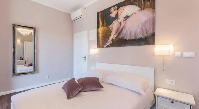Двухместный номер Deluxe с балконом Theatre of Dreams Rooms
