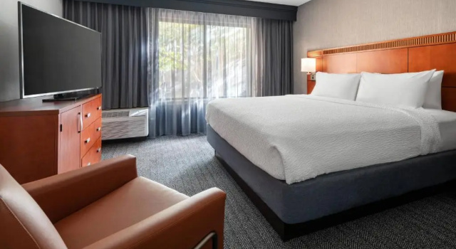 Двухместный люкс c 1 комнатой Courtyard Los Angeles Torrance/Palos Verdes