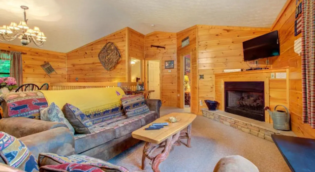 Коттедж Great Expectations, 3 Bedrooms, Fireplace, Pool Table, Hot Tub, Sleeps 10
