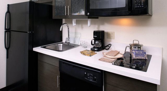 Люкс Candlewood Suites Olathe by IHG