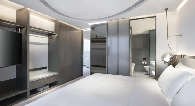 Полулюкс Crowne Plaza Wuhan Optics Valley by IHG