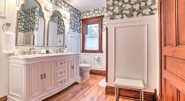 Коттедж Historic Gaylord Home in Heart of Downtown!