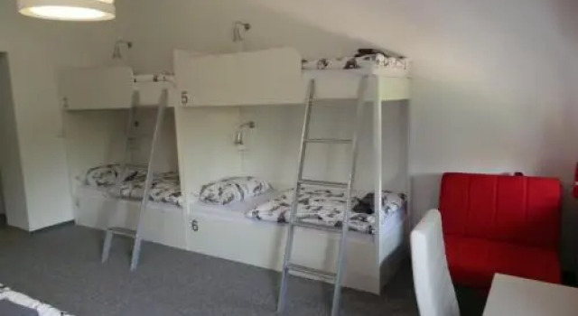 Hostel Levicki, Забронировать Хостел Славонски-Брод Бродско-Посавская жупания, рядом с City Colosseum Shopping Centre