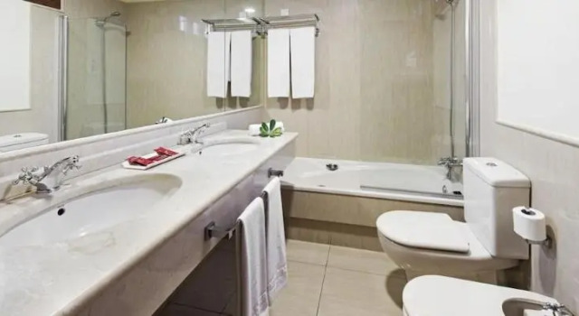 Люкс с балконом Marylanza Suites & Spa