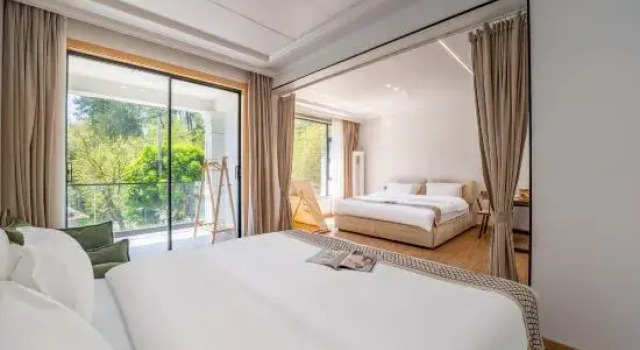 Семейный тент Tonglu Li Family Courtyard Slow Living Homestay