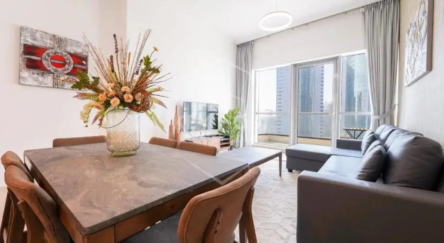 KeyHost - Elegant 2BR Central Towers - Dubai Marina - K3620, Забронировать Отель Отели Эмирата Дубая с бассейном, рядом с Dubai Marina Yacht Club, Бассейн