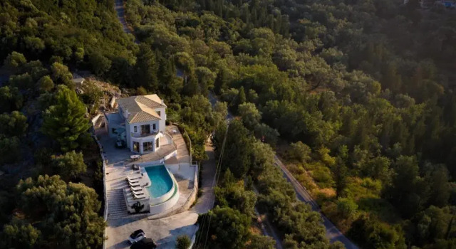 Вилла Villa Skyfall