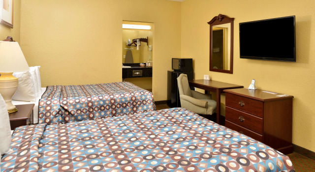 Четырёхместный номер Deluxe Americas Best Value Inn Starke