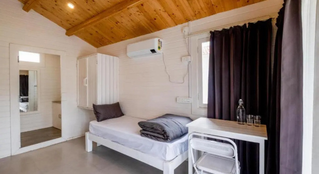 Out house, 1br, Stay, Dine and Fitness by Roamhome