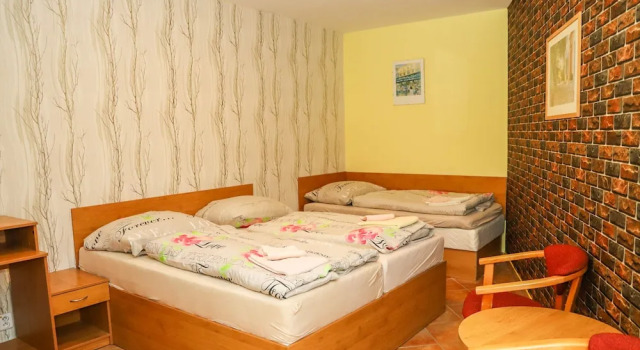 Трёхместный номер Standard с балконом Hotel Zátoka