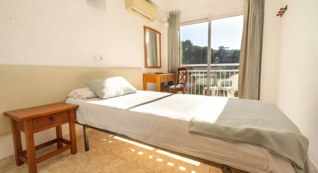 Superior Yhden hengen huone parvekkeella Hotel Nets