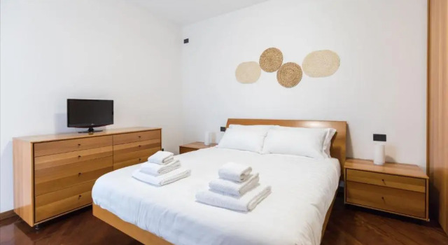 Della Guerrina 18C, Prenota Hotel Monza Lombardia