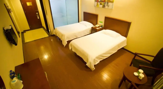 Двухместный номер Superior GreenTree Inn Shanghai Meilan Lake Hutai Road Express Hotel