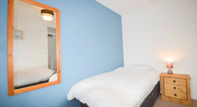 Fantastic 3-bedroom House in Bradley Stoke, Забронировать Отель Отели Англии 3 звезды, 3*