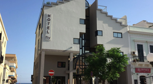 Hotel Fly
