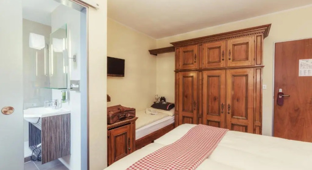 Трёхместный номер Standard Le Petit CHARME-INN