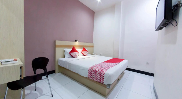 OYO 2087 Jaya Homestay, Prenota Hotel Hotel a Sulawesi con parcheggio, Parcheggio
