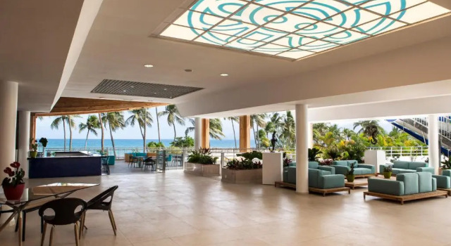 Двухместный номер Superior Hotel Arawak Beach Resort