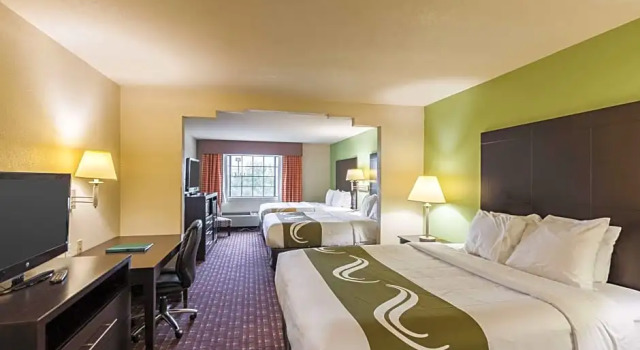 Шестиместный номер Standard Quality Inn Near Seaworld - Lackland