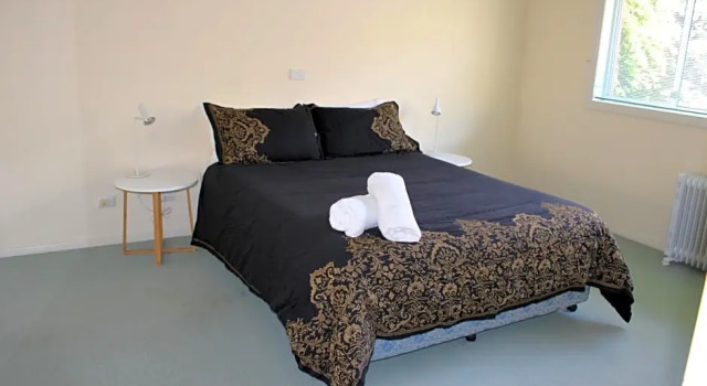 Коттедж Kermandie Waterfront Hotel