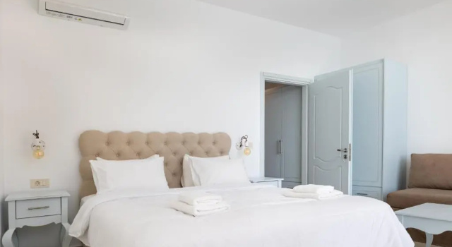 Апартаменты Molos Apartments