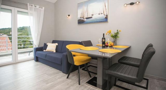 Apartment Tatjana, Varaa Huoneisto Hotellit Split-Dalmatia pysäköinnillä, Pysäköinti