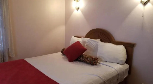 Коттедж с 2 комнатами Nevada City Inn