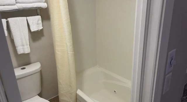 Номер Economy Stratford House Inn