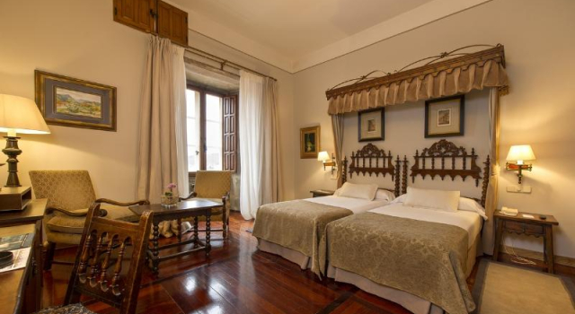 Двухместный номер Standard Parador de Santiago de Compostela