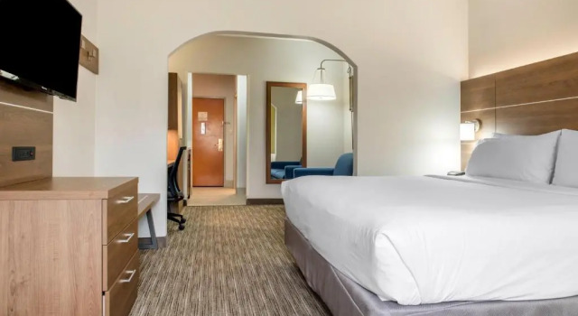Номер Standard Holiday Inn Express & Suites Harrison by IHG