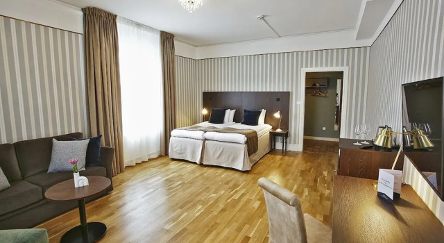 Четырёхместный номер Standard Skara Stadshotell