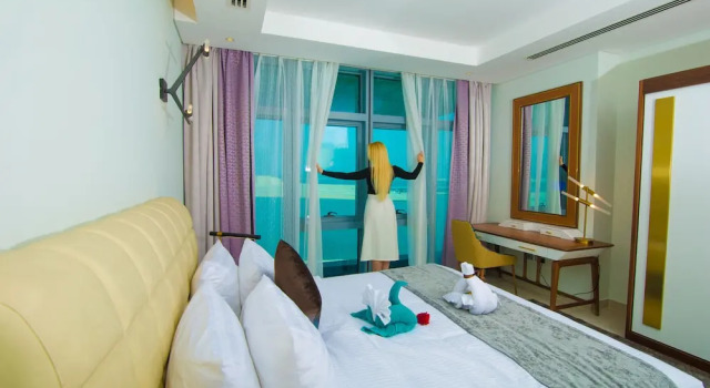 Waterfront Hotel and Apartment