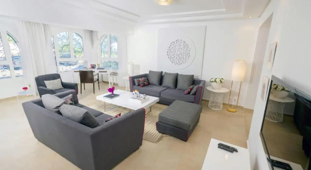 Flowers Apartment