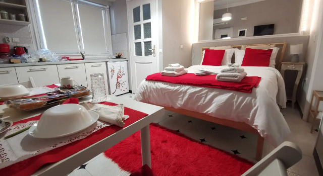 Апартаменты Natalie Apartments