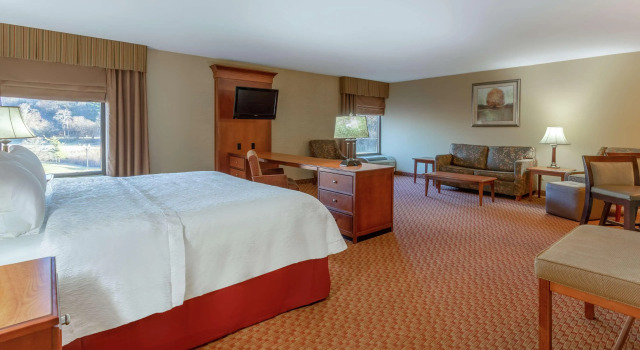 Hampton Inn East Peoria, Забронировать Отель Ист-Пеория Пеория